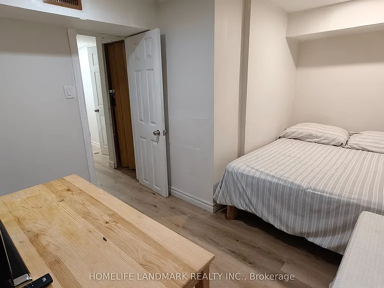 385 Marybay Cres #2 — Photo 6