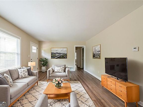 2nd image of 3185 Bluebird Ln