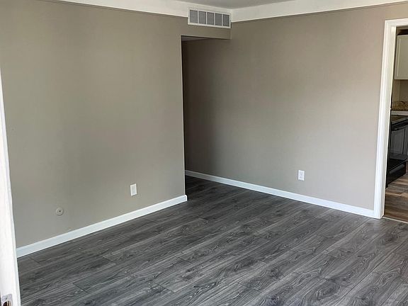4th image of 1614 E Greig Ave