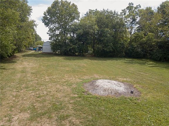 4th image of 9120 S Bellefontaine Rd