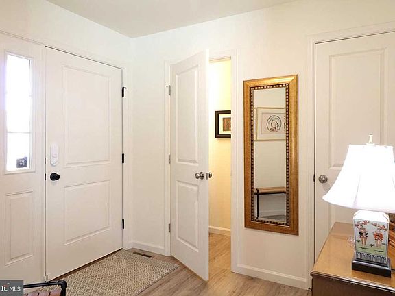 5th image of 124 Acer Ave