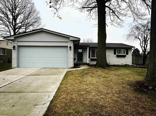 27249 Jo Ellen Ct, Chesterfield, MI 48051