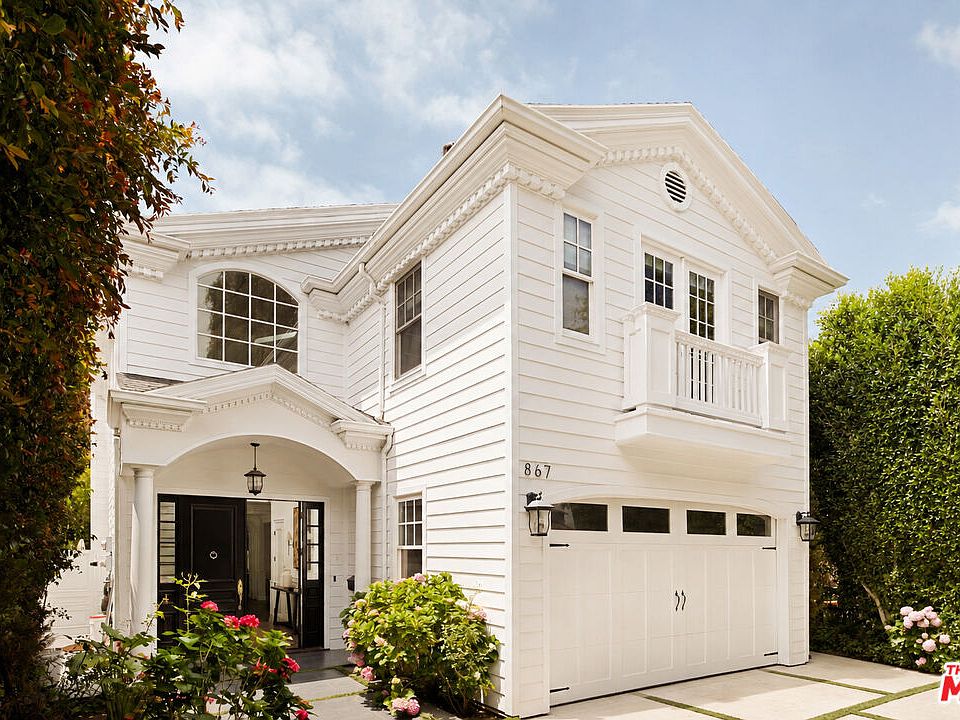 1st image of 867 Wellesley Ave
