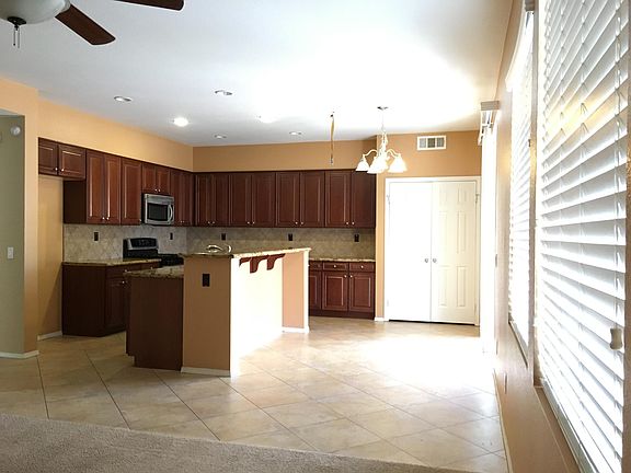 4th image of 15128 Colville Ct