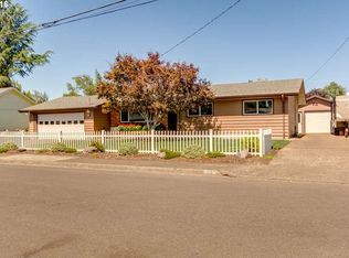 625 NW 18th Pl, McMinnville, OR 97128