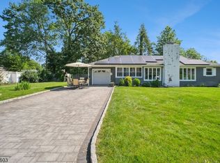 126 Fieldstone Dr, Springfield, NJ 07081