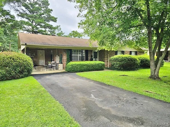 301 4th St SE, Aliceville, AL 35442