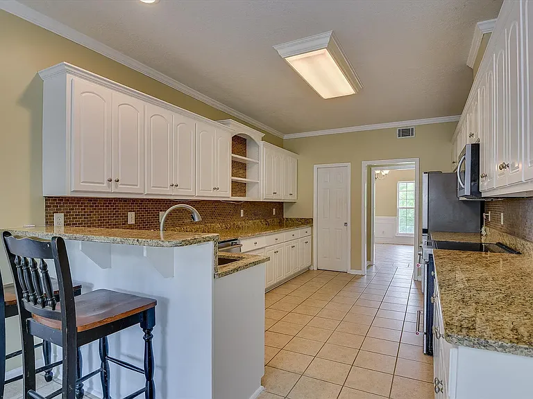 5755 Carriage Hills Dr — Photo 16