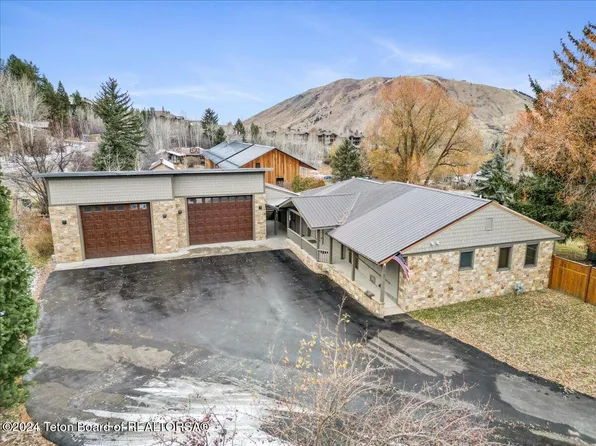 675 Redmond St, Jackson, WY 83001