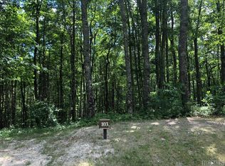 21 Crippled Oak Trl, Glenville, NC 28736
