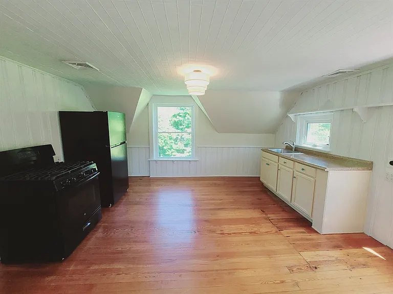 56 Cliff St #2 — Photo 3