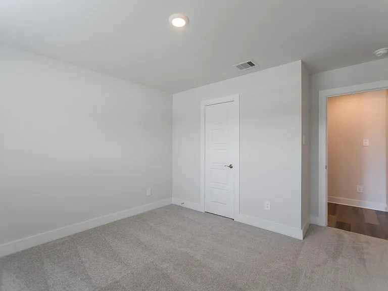 10289 S Goshawk Trl — Photo 32