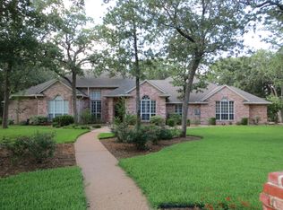 1048 Autumn Oaks Cir, China Spring, TX 76633