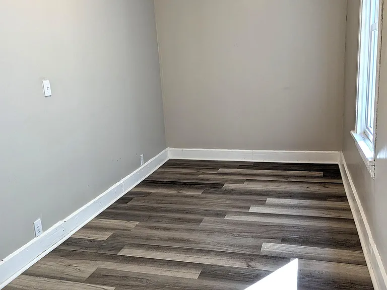 460 Delaware Ave #1 — Photo 6