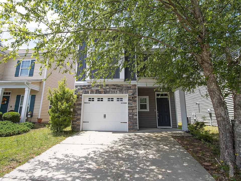 106 Shumard Oak Ct
