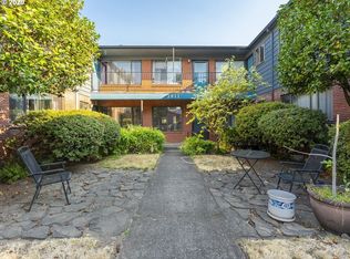 3911 NE Killingsworth St APT 3, Portland, OR 97211