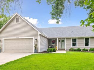 6020 Chestnut Ct, Shorewood, MN 55331