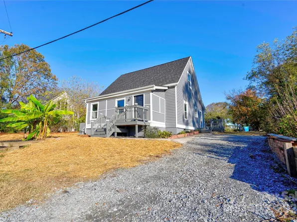 106 W Georgia Ave, Bessemer City, NC 28016