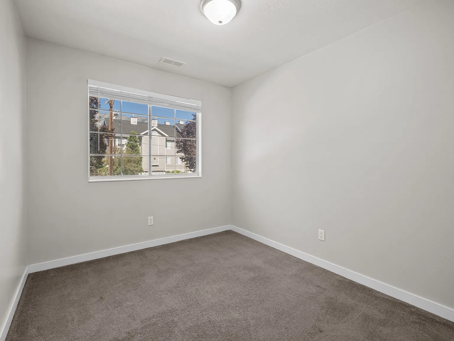 Gre-100 E 600 S Orem, UT 84058 — Photo 4