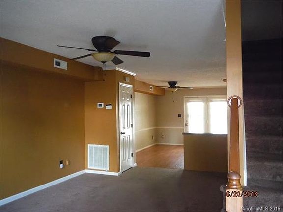 4th image of 1208 E Franklin Blvd