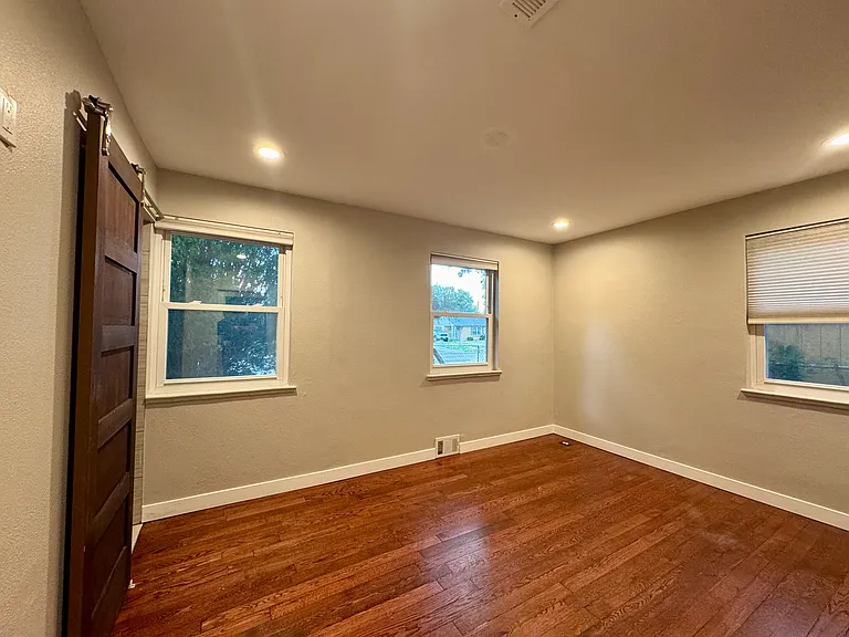 2910 Ivy St — Photo 10