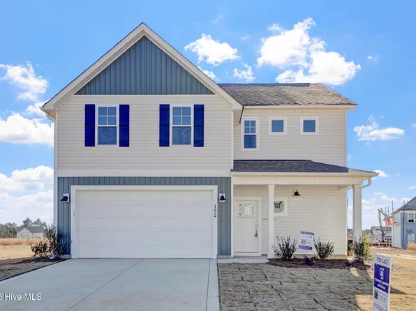 152 Lucky Ln, Raeford, NC 28376