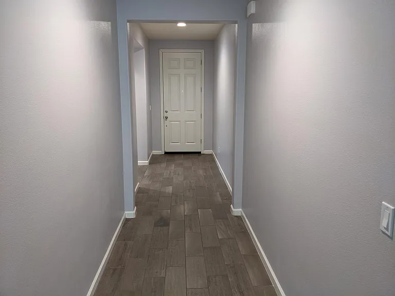 2216 Lombard Ln — Photo 10