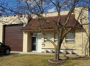 490 Bennett Rd, Elk Grove Village, IL 60007