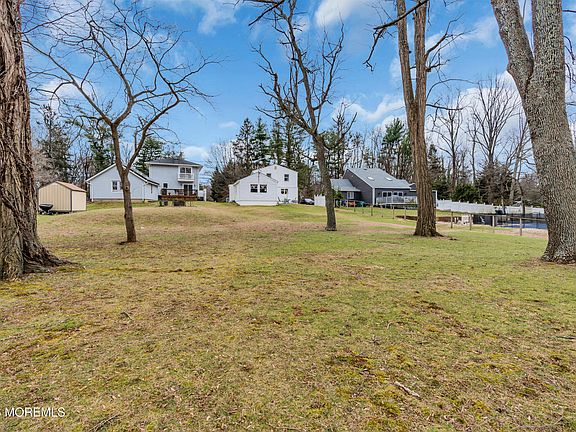 4th image of 267 Phalanx Road