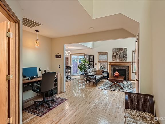 3rd image of 6806 131st Street Ct E