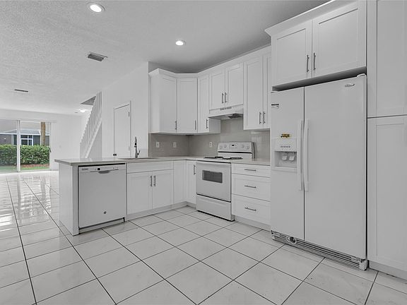 4th image of 2244 Salerno Circle #2244