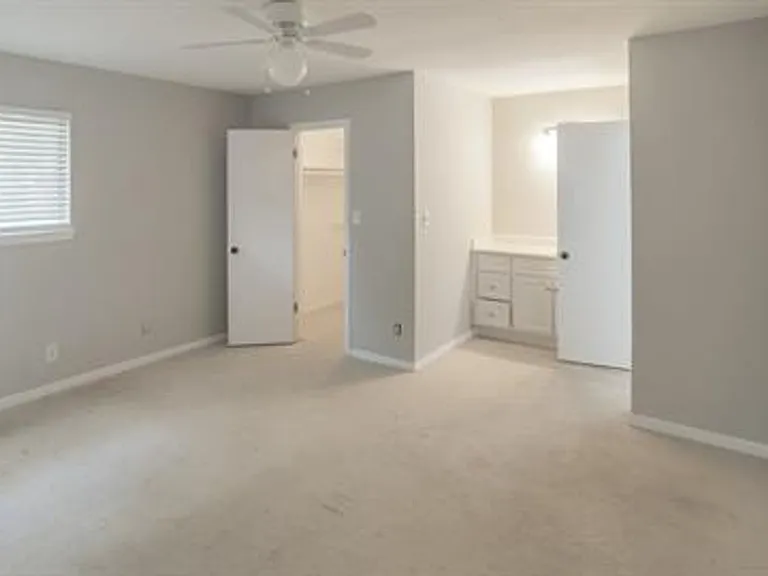 1506 Aquifer Cv — Photo 5