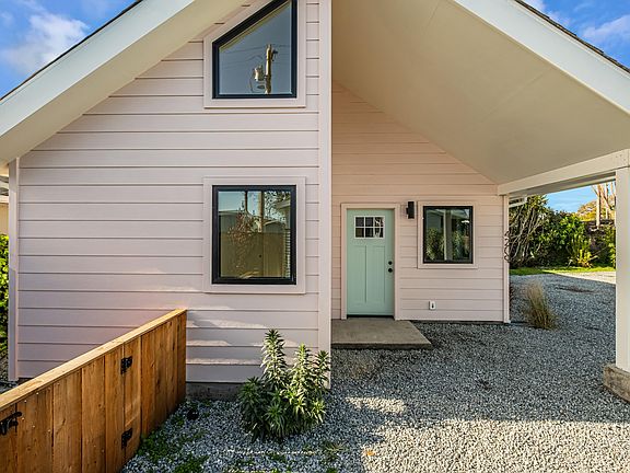 2nd image of 4209 Portola Dr