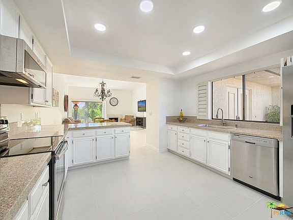 4th image of 6205 N Paseo De La Palma