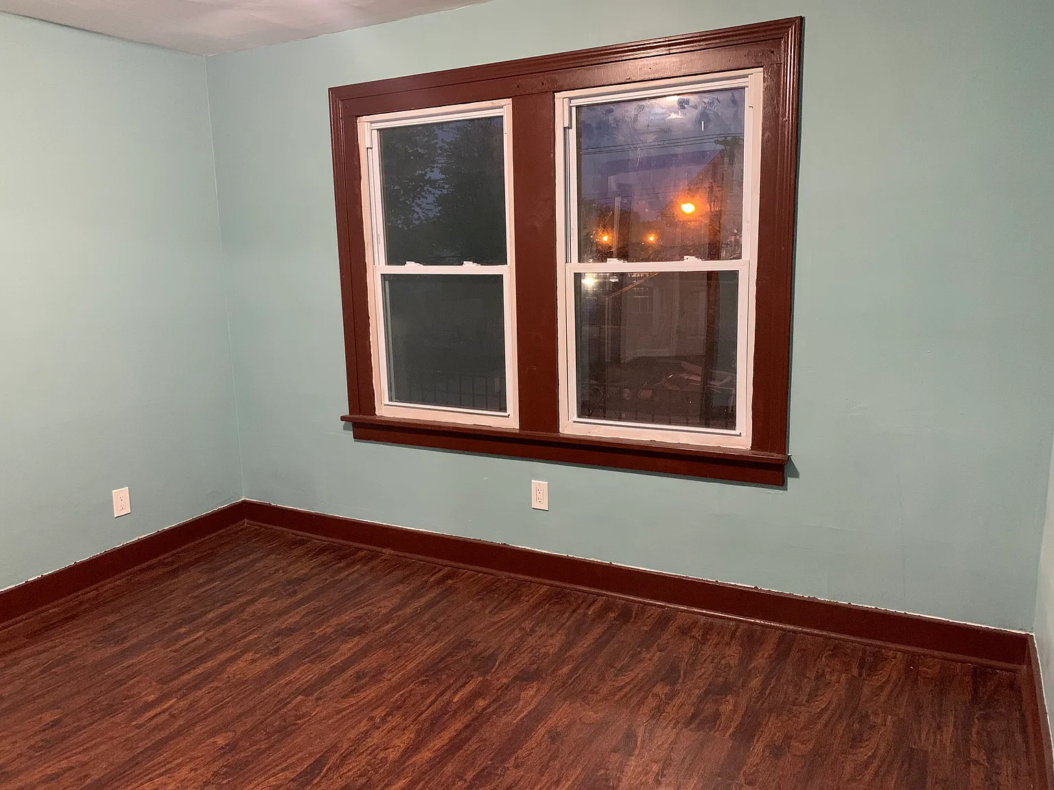 636 Wyoming Ave — Photo 4