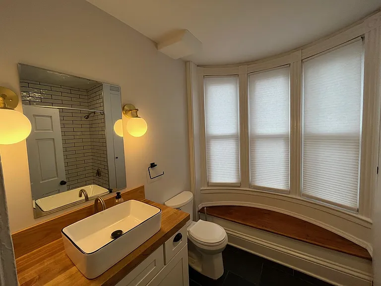 176 Elm St #1 — Photo 6