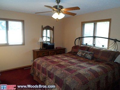 5th image of 3616 Schroeder Ave