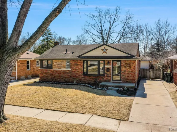 22610 Oconnor St, Saint Clair Shores, MI 48080