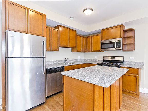 3rd image of 3727 N Elston Ave #Unt2
