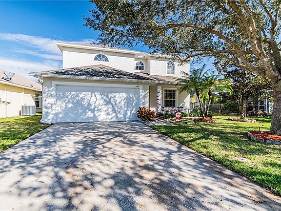 3rd image of 559 Lake Cypress Cir