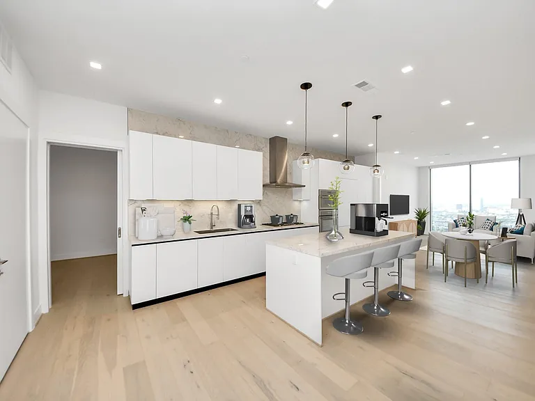 1711 Allen Pkwy #2207 — Photo 36