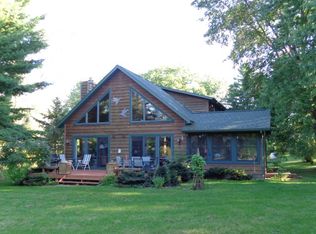 10276 Penny Lake Rd, Rosholt, WI 54473