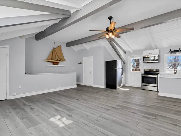 15 Sunset Terrace #10, Essex, CT 06426