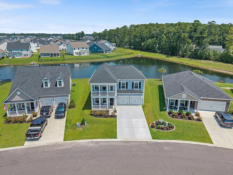 135 Empyrean Cir — Photo 2