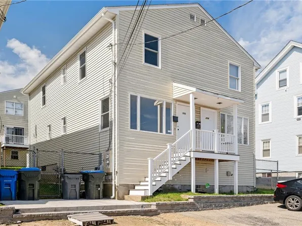 202 Sunbury St Unit 202B, Providence, RI 02908