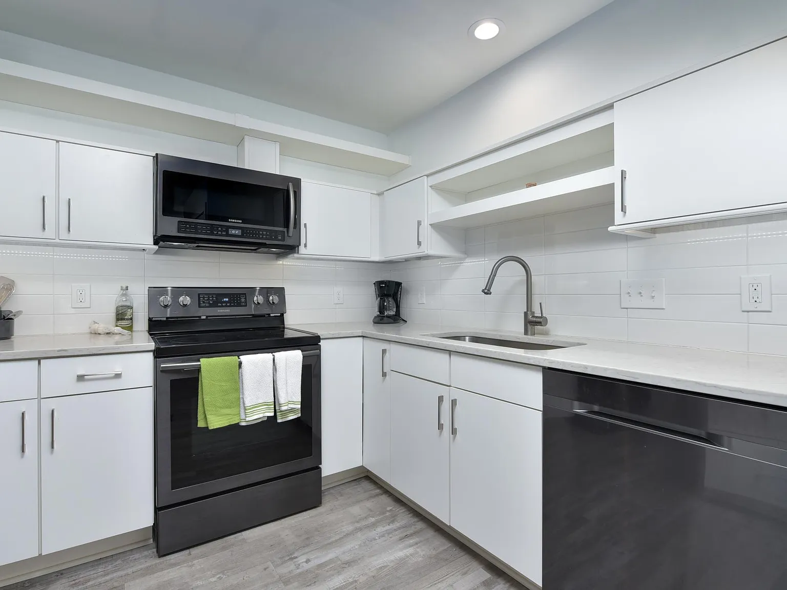 2 bed, 1020 sqft, $2,475 — Photo 4