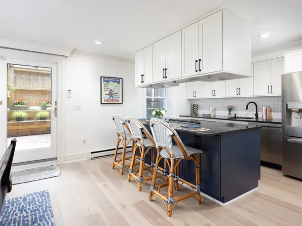 39 Upton St APT 1, Boston, MA 02118