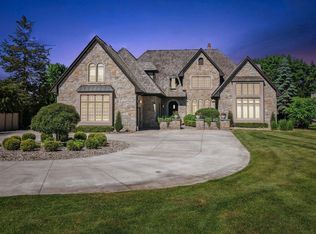 3538 Winterberry Dr, West Bloomfield, MI 48324