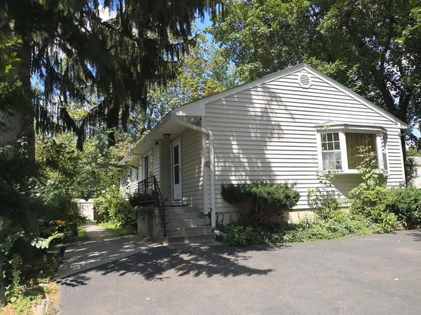 32 Hillside Rd, Princeton, NJ 08540