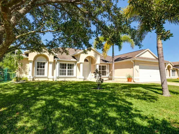 2098 SW Pruitt Street, Port St Lucie, FL 34953